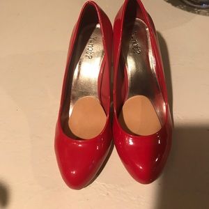 Red pumps